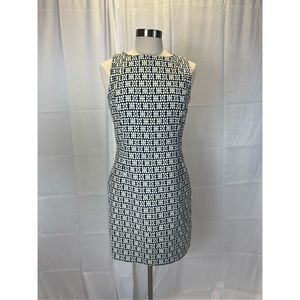 Banana Republic nwt dress size 8 shift beautiful thicker material and lined keyh
